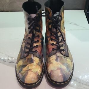 Dr. Marten Hogatrh Rennisance Boots